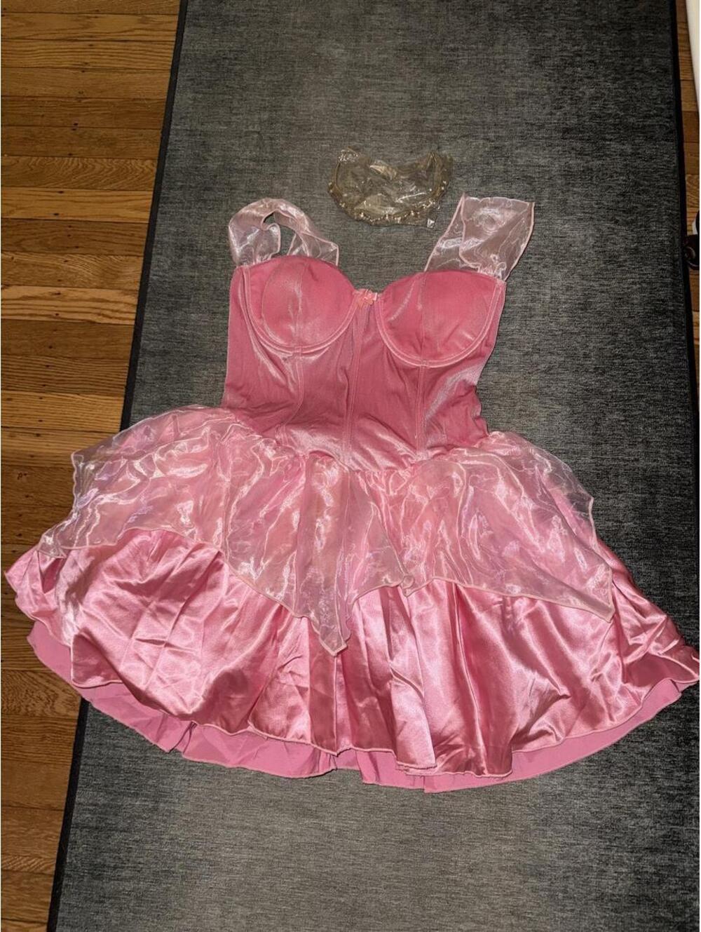 Dolls Kill Trickz N' Treatz 'Pronounced Princess'costume